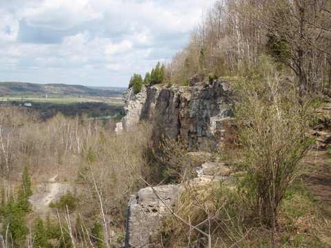 The Niagara Escarpment cliff above farmland near Milton